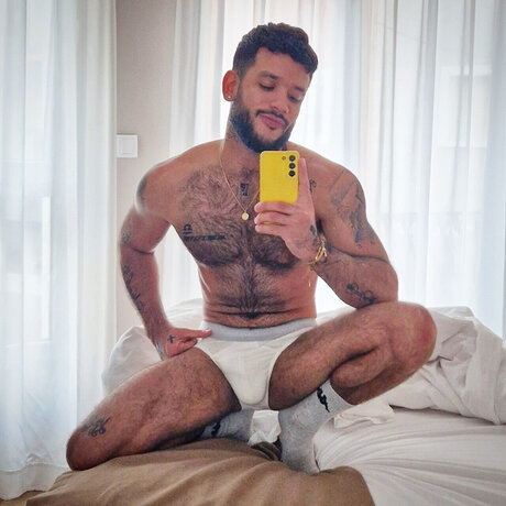 Foto desnuda filtrada de OnlyFans de Frank