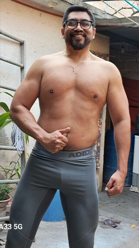 Foto desnuda filtrada de OnlyFans de Sreros