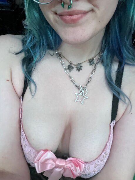 Foto desnuda filtrada de OnlyFans de Valentine
