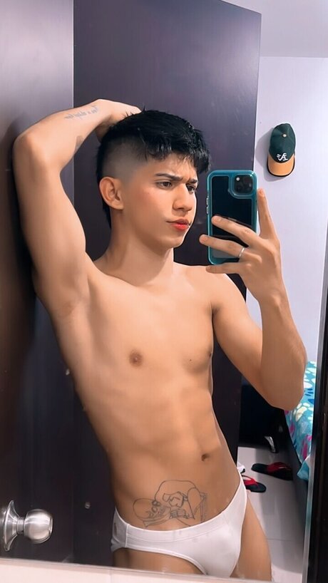 Foto desnuda filtrada de OnlyFans de Jeferson Mogollon Pinzn