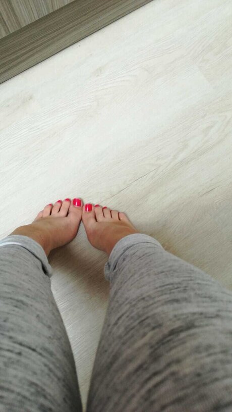 Foto desnuda filtrada de OnlyFans de Sweatyheels69