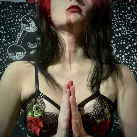 Foto desnuda filtrada de OnlyFans de Siren