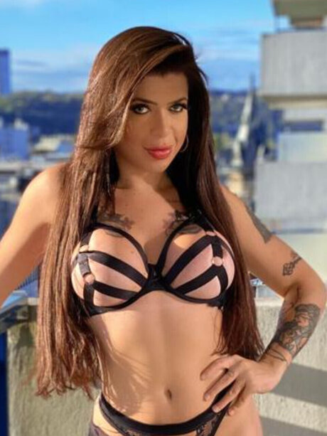  Ts Miss Ella 