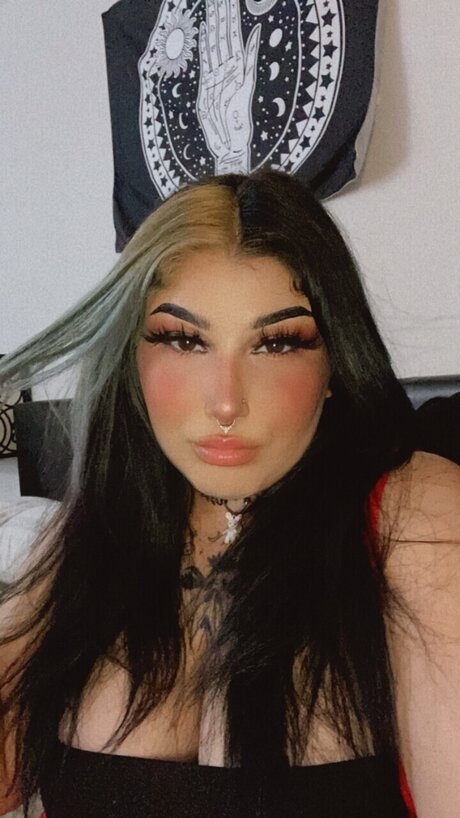 Foto desnuda filtrada de OnlyFans de Bratociousbri
