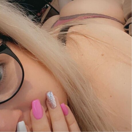 Foto desnuda filtrada de OnlyFans de Sonya