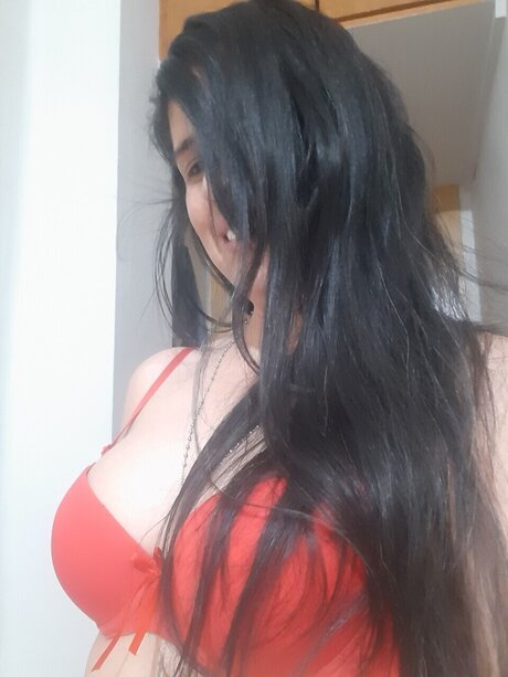 Foto desnuda filtrada de OnlyFans de Serenity