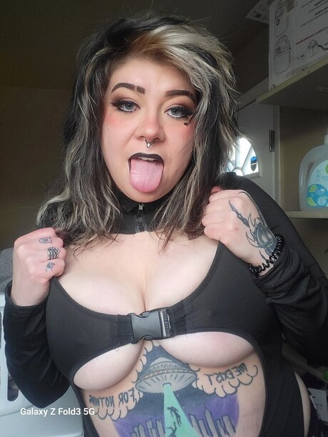Foto desnuda filtrada de OnlyFans de Cheykwandoefree
