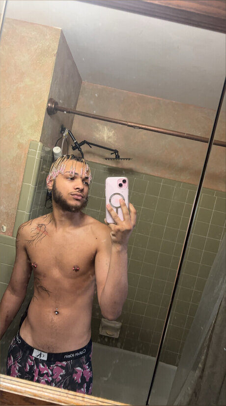 Foto desnuda filtrada de OnlyFans de Nathan