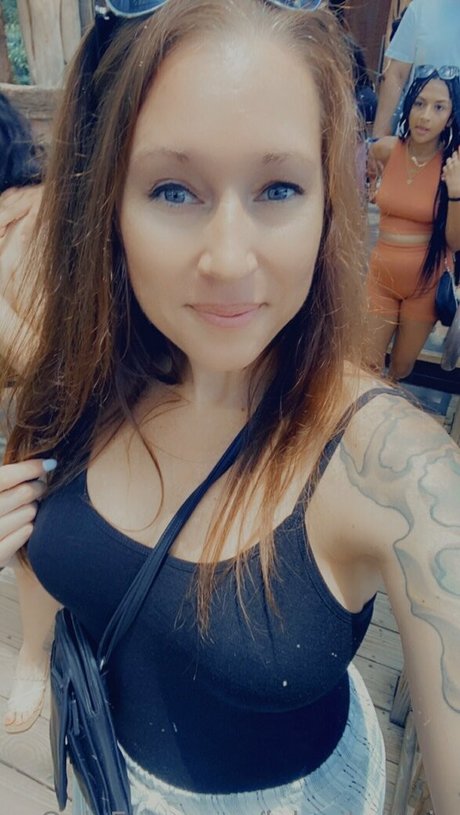 Foto desnuda filtrada de OnlyFans de Lolanikolavip