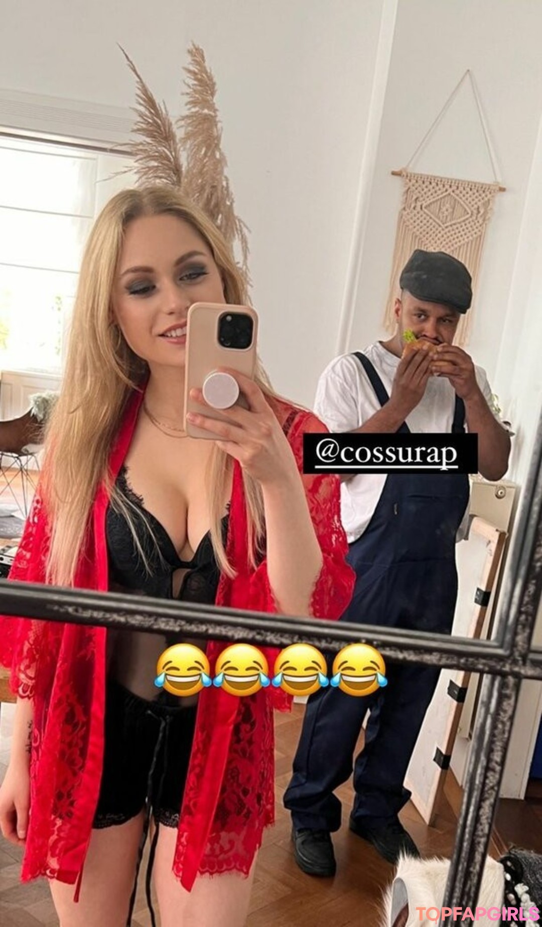 Foto desnuda filtrada de OnlyFans de Alina Khani #3 Foto desnuda filtrada de OnlyFans de Alina Khani #3