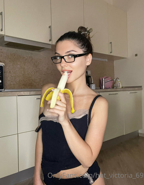 Hot_victoria_69