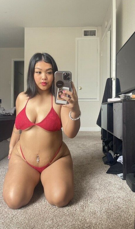 Foto desnuda filtrada de OnlyFans de Sweetbabyelliee