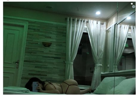 Foto desnuda filtrada de OnlyFans de Jhulie Sophie