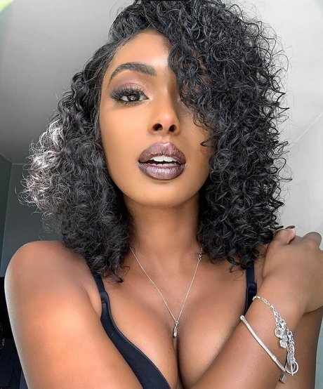 Jourdan Riane