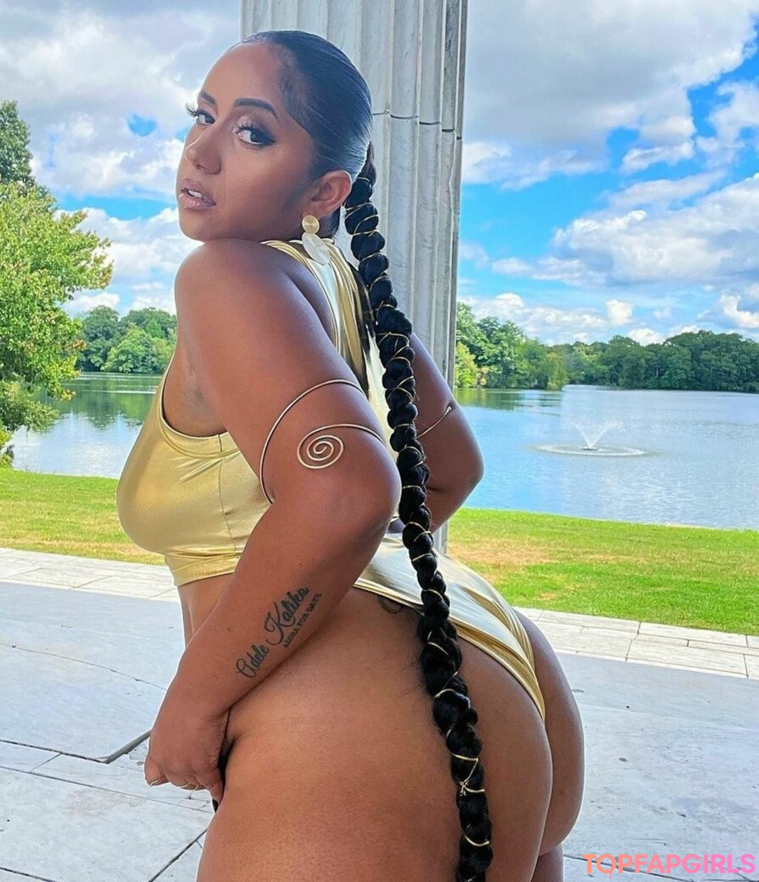 Foto desnuda filtrada de OnlyFans de Tianatee808 #50 Foto desnuda filtrada de OnlyFans de Tianatee808 #50