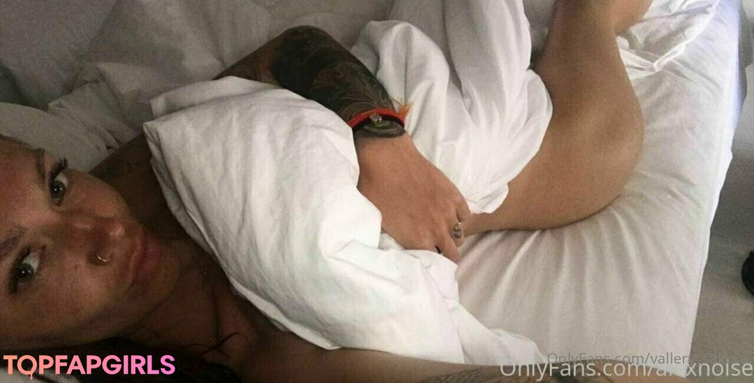 Foto desnuda filtrada de OnlyFans de Vallerysakura #106 Foto desnuda filtrada de OnlyFans de Vallerysakura #106
