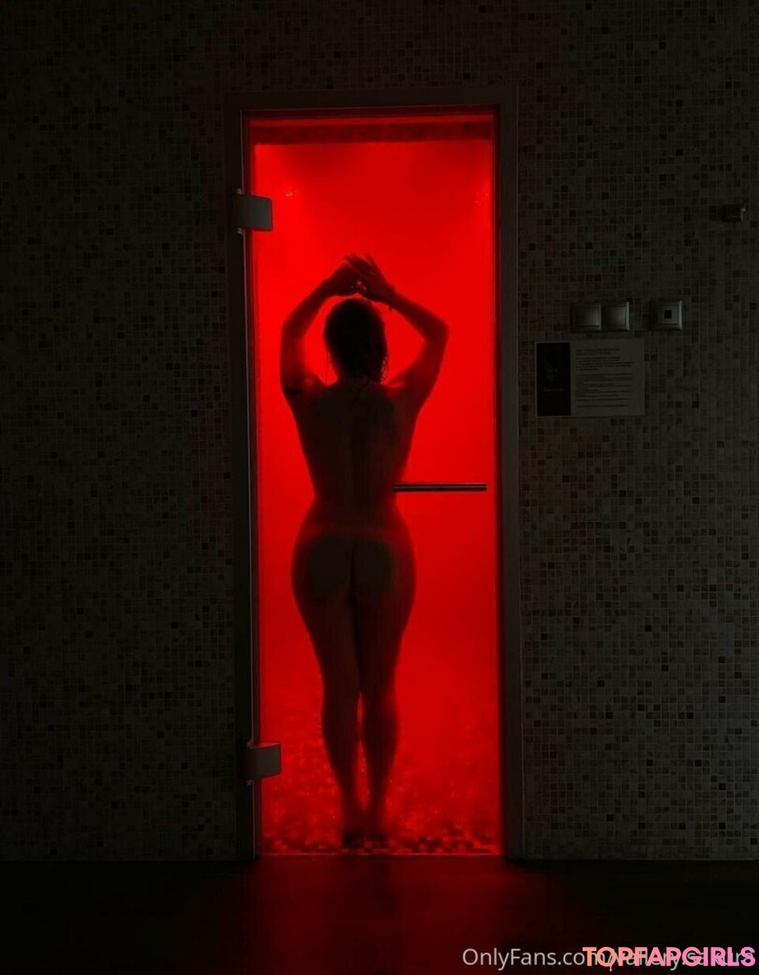 Foto desnuda filtrada de OnlyFans de Vallerysakura #108 Foto desnuda filtrada de OnlyFans de Vallerysakura #108