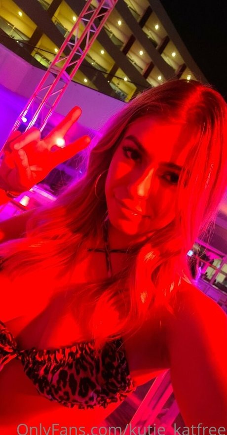 Foto desnuda filtrada de OnlyFans de Kutiekatfree
