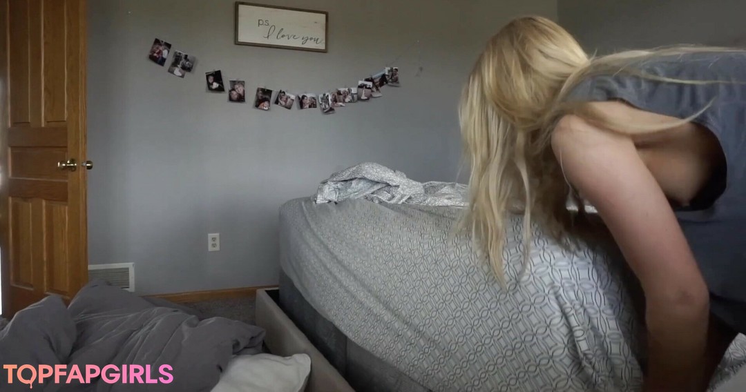 Foto desnuda filtrada de OnlyFans de Esther Perepechkin #1 Foto desnuda filtrada de OnlyFans de Esther Perepechkin #1