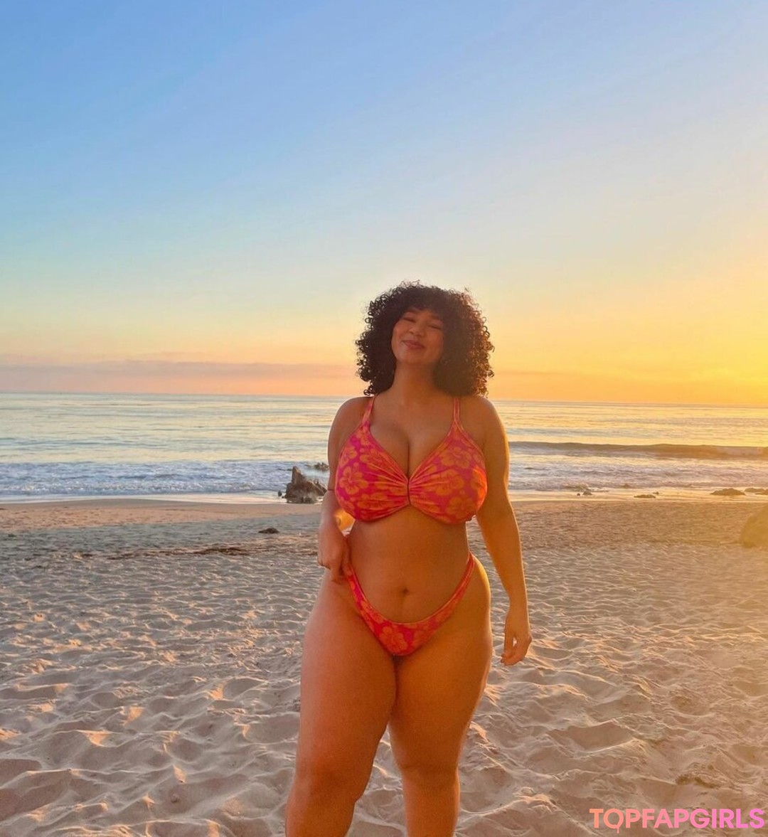 Foto desnuda filtrada de OnlyFans de Katelyn Folasade #185 Foto desnuda filtrada de OnlyFans de Katelyn Folasade #185