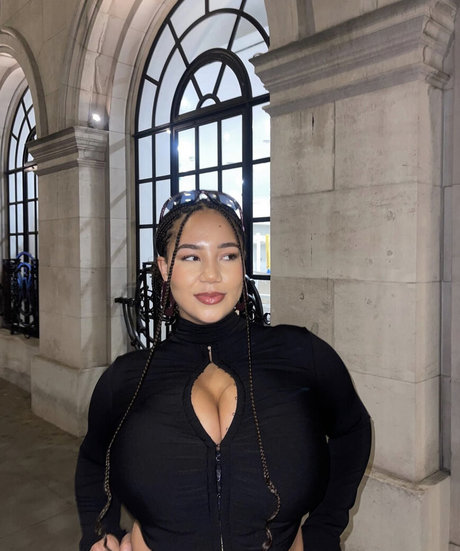 Foto desnuda filtrada de OnlyFans de Katelyn Folasade