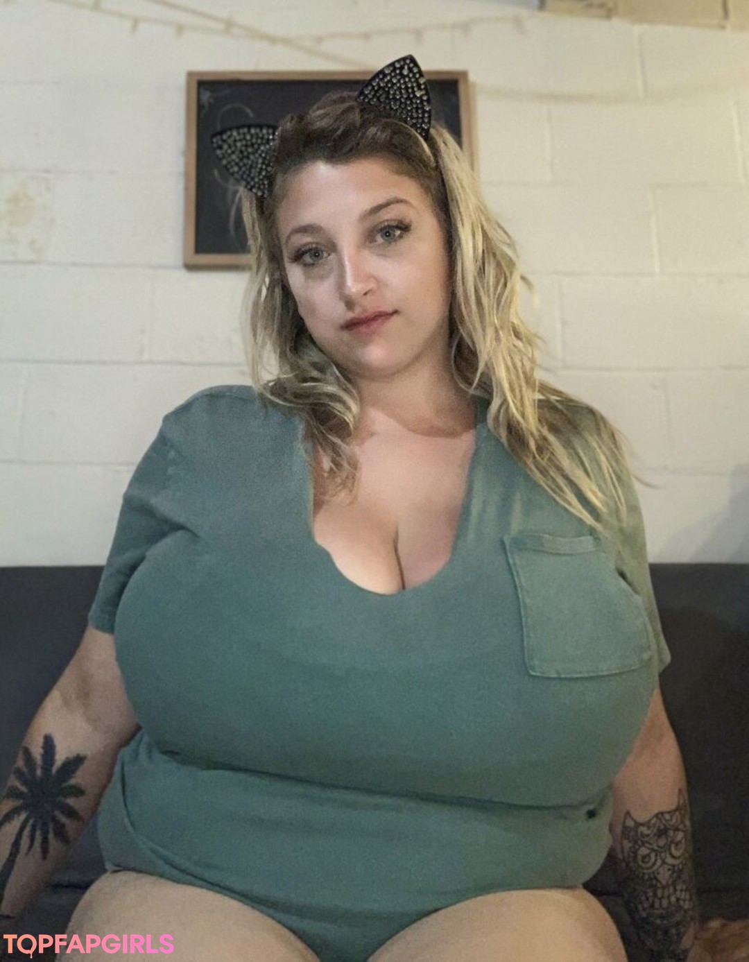 Foto desnuda filtrada de OnlyFans de Cambriacurves #326 Foto desnuda filtrada de OnlyFans de Cambriacurves #326