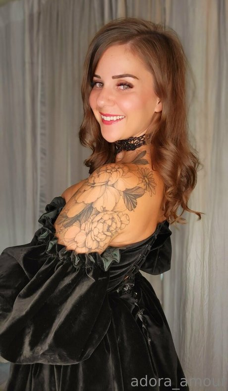 Adora_Amour