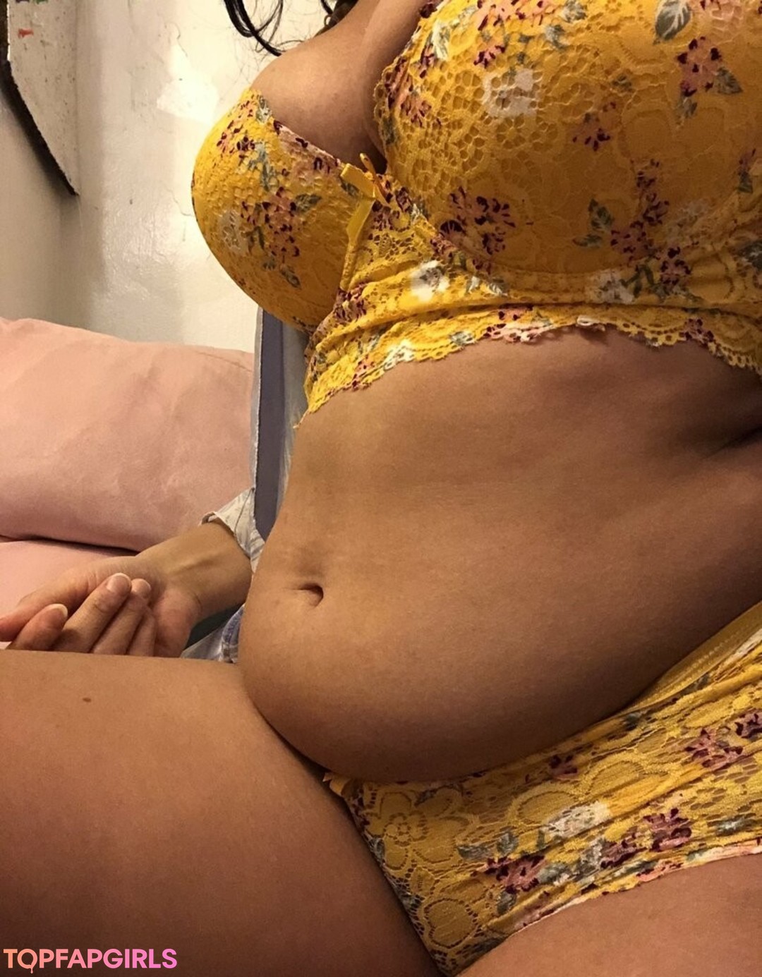 Foto desnuda filtrada de OnlyFans de Avatreatsss #6 Foto desnuda filtrada de OnlyFans de Avatreatsss #6