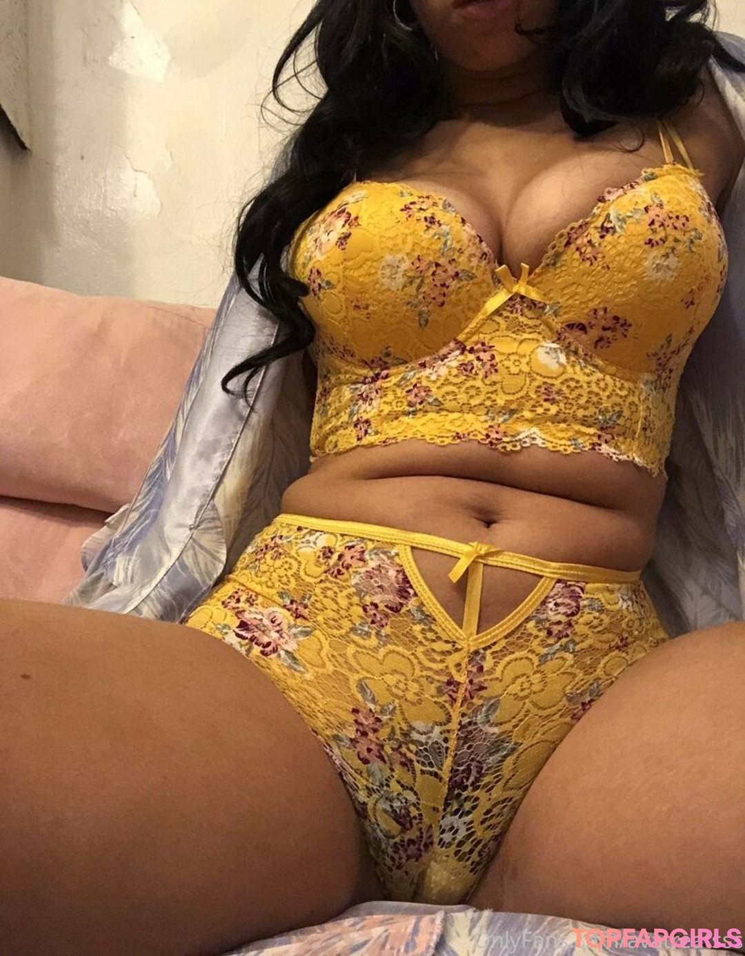 Foto desnuda filtrada de OnlyFans de Avatreatsss #7 Foto desnuda filtrada de OnlyFans de Avatreatsss #7