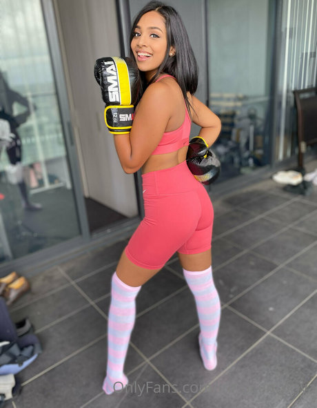 Foto desnuda filtrada de OnlyFans de Prettypriyaa