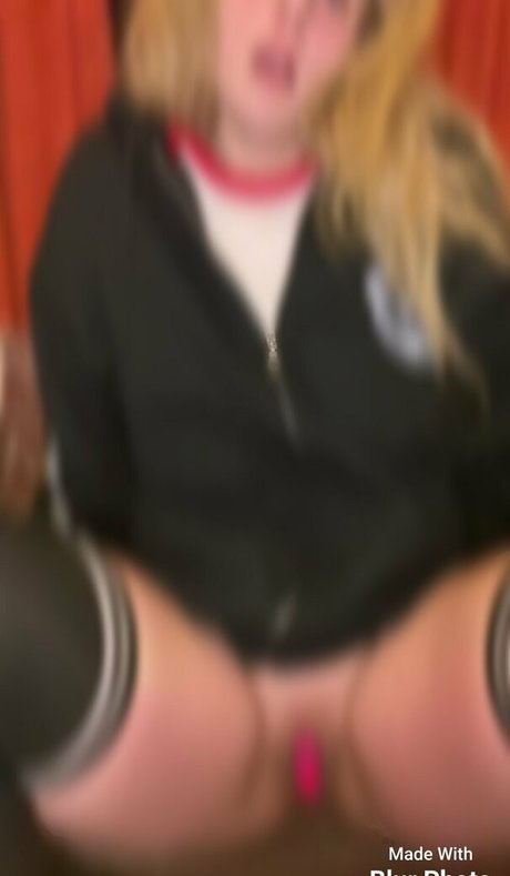 Hornycavegirl