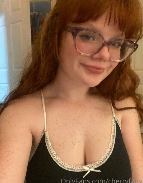 Foto desnuda filtrada de OnlyFans de Cherryfairy