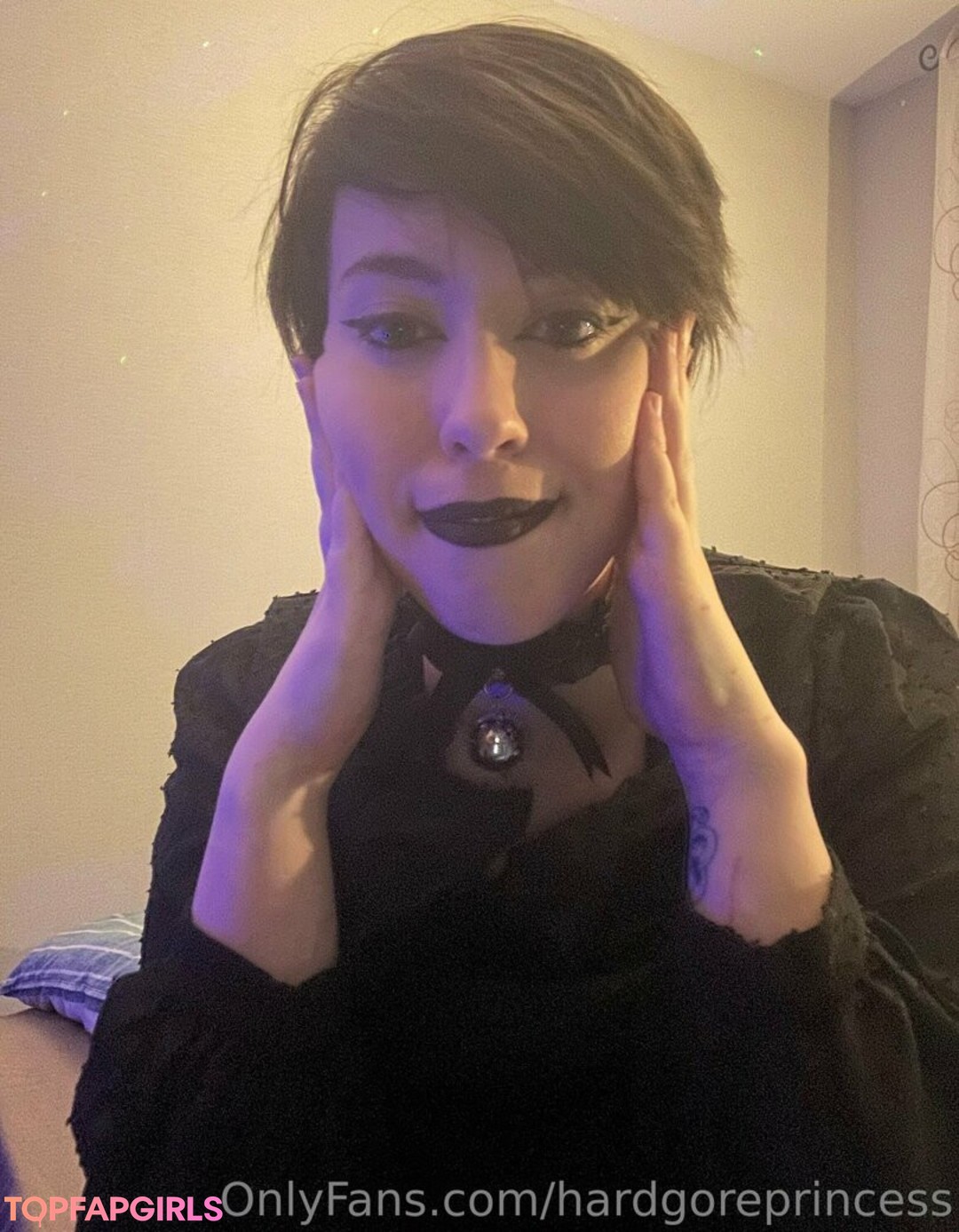 Foto desnuda filtrada de OnlyFans de Hardgoreprincess #25 Foto desnuda filtrada de OnlyFans de Hardgoreprincess #25