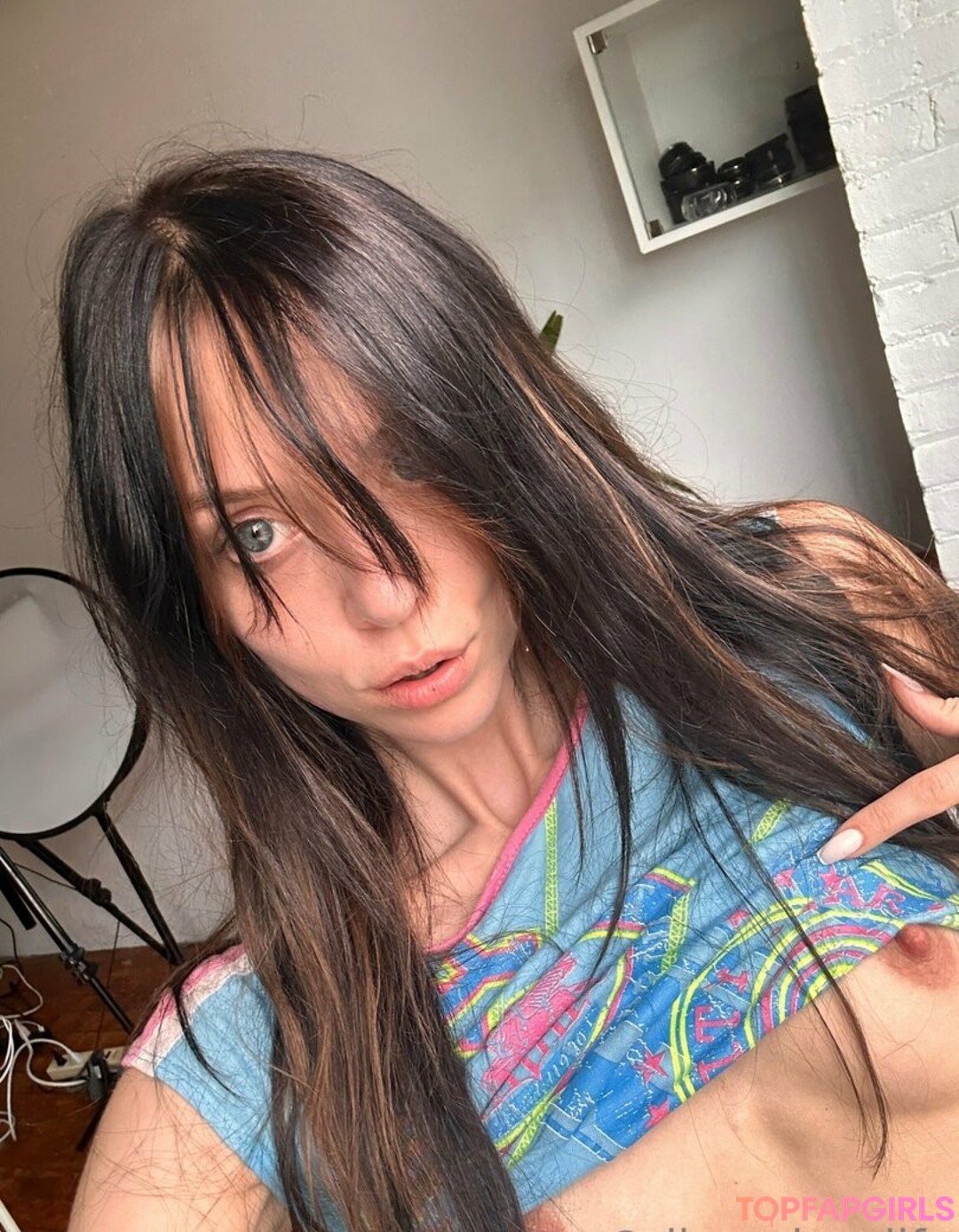 Foto desnuda filtrada de OnlyFans de Dineydoeslife #132 Foto desnuda filtrada de OnlyFans de Dineydoeslife #132