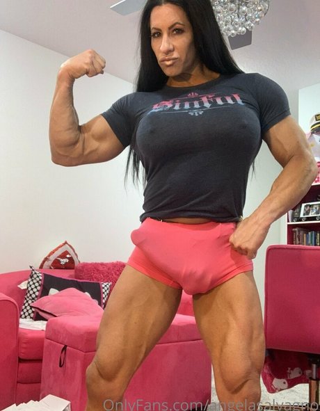 Foto desnuda filtrada de OnlyFans de Angelasalvagno