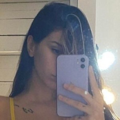 Foto desnuda filtrada de OnlyFans de Bellu Ottobri