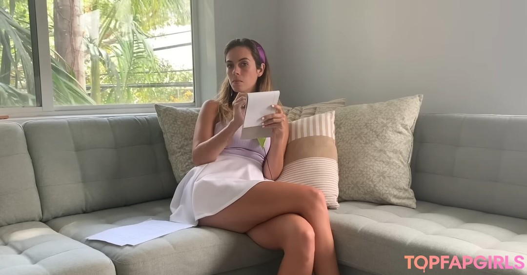 Foto desnuda filtrada de OnlyFans de Miss Bell Asmr #39 Foto desnuda filtrada de OnlyFans de Miss Bell Asmr #39