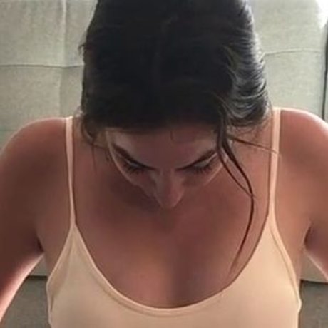 Foto desnuda filtrada de OnlyFans de Miss Bell Asmr