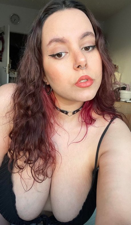 Foto desnuda filtrada de OnlyFans de Peachyara