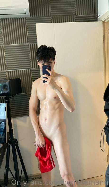 Foto desnuda filtrada de OnlyFans de Bombiemann