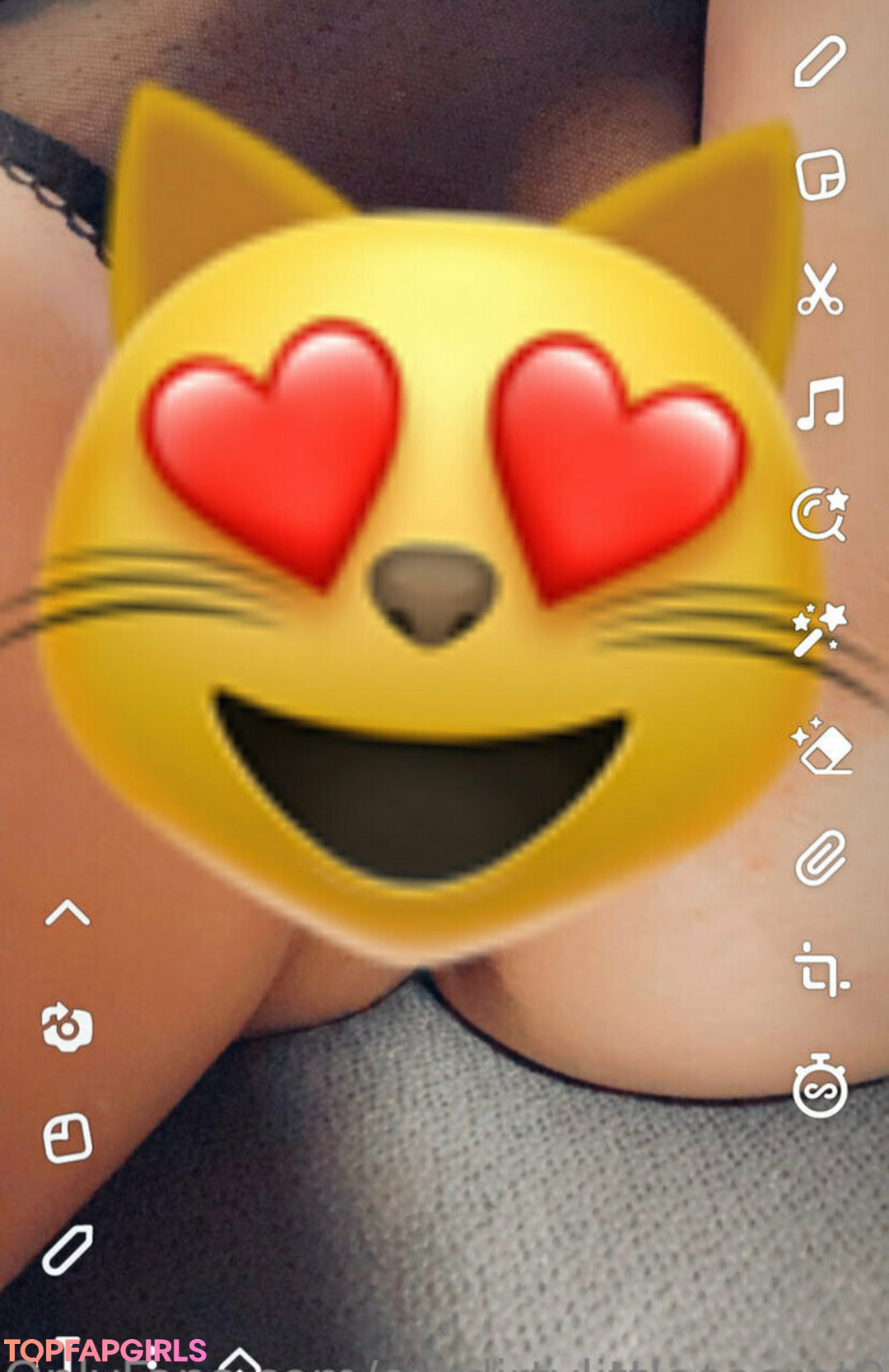 Foto desnuda filtrada de OnlyFans de Ourdirtylittlesecret96 #33 Foto desnuda filtrada de OnlyFans de Ourdirtylittlesecret96 #33
