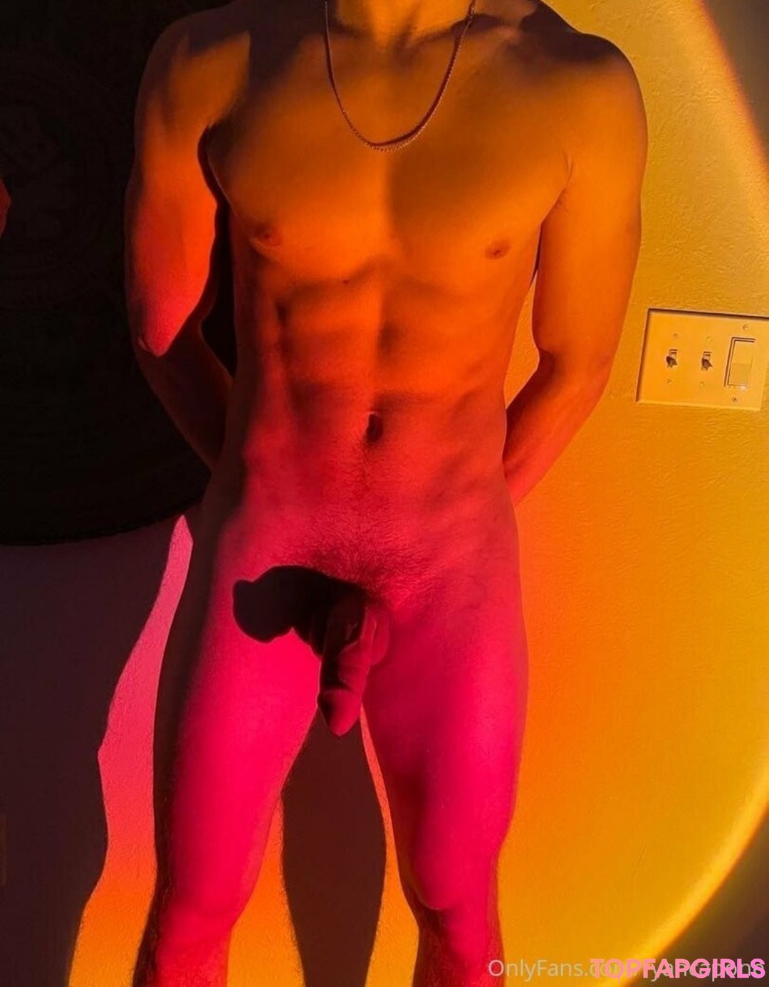 Foto desnuda filtrada de OnlyFans de Ryancapone #52 Foto desnuda filtrada de OnlyFans de Ryancapone #52