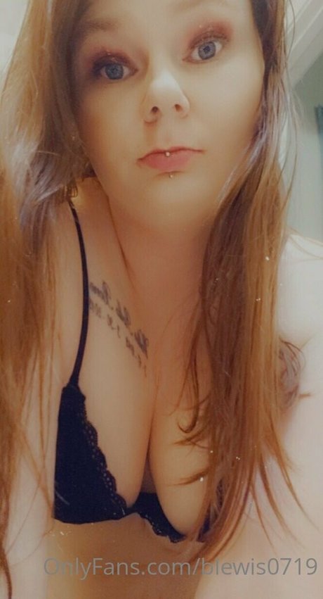 Foto desnuda filtrada de OnlyFans de Blewis0719