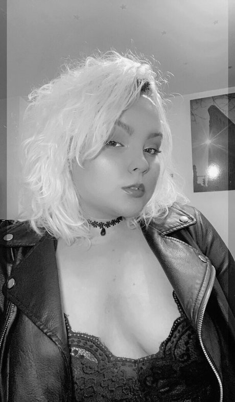 Foto desnuda filtrada de OnlyFans de Moniiquefox