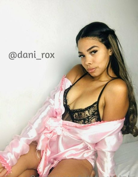 Hotbrunettebabe