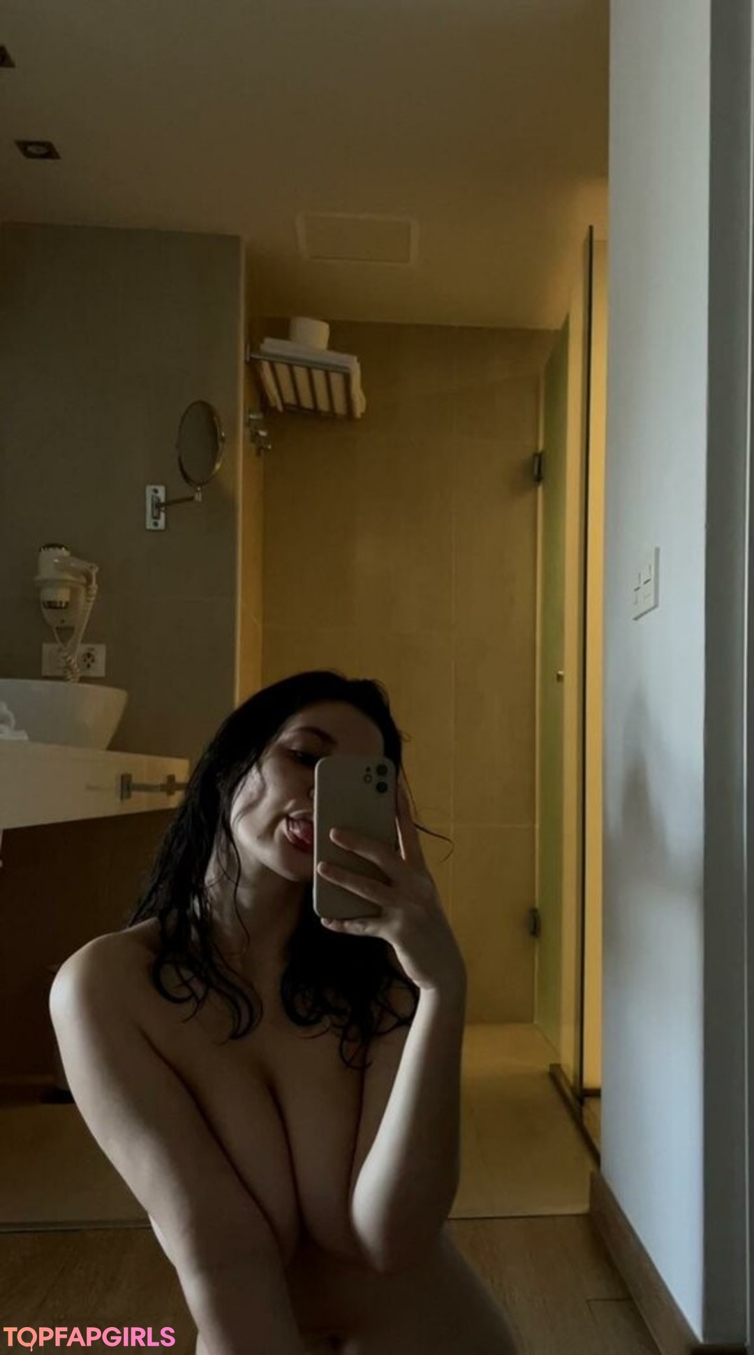 Foto desnuda filtrada de OnlyFans de Lustfullucy #5 Foto desnuda filtrada de OnlyFans de Lustfullucy #5