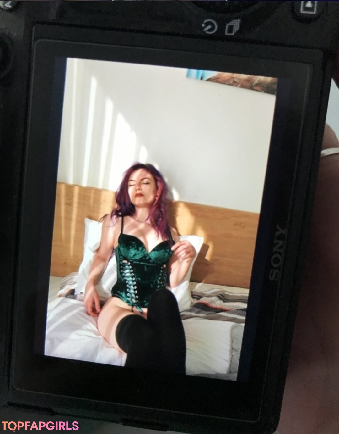 Foto desnuda filtrada de OnlyFans de Princessofhelle #24 Foto desnuda filtrada de OnlyFans de Princessofhelle #24