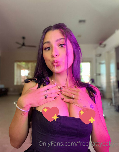 Foto desnuda filtrada de OnlyFans de Freexnattybaby