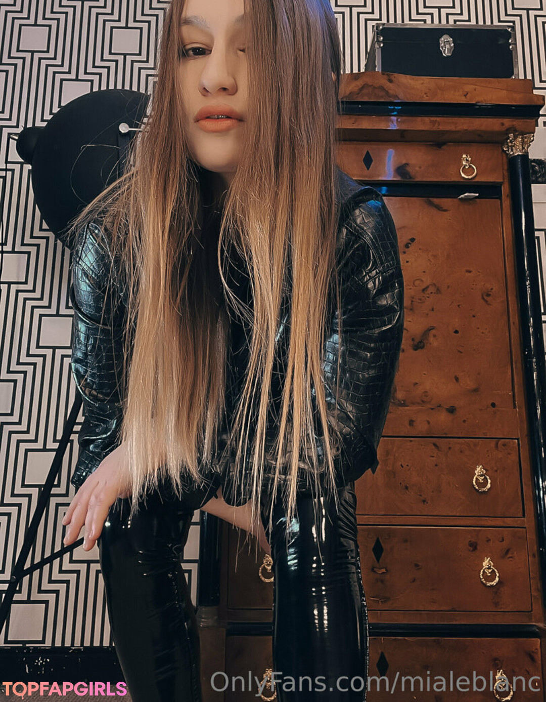 Foto desnuda filtrada de OnlyFans de Mialeblanc #359 Foto desnuda filtrada de OnlyFans de Mialeblanc #359