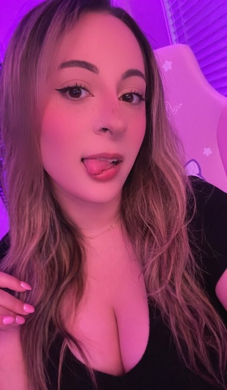 Foto desnuda filtrada de OnlyFans de Pinkeeplays